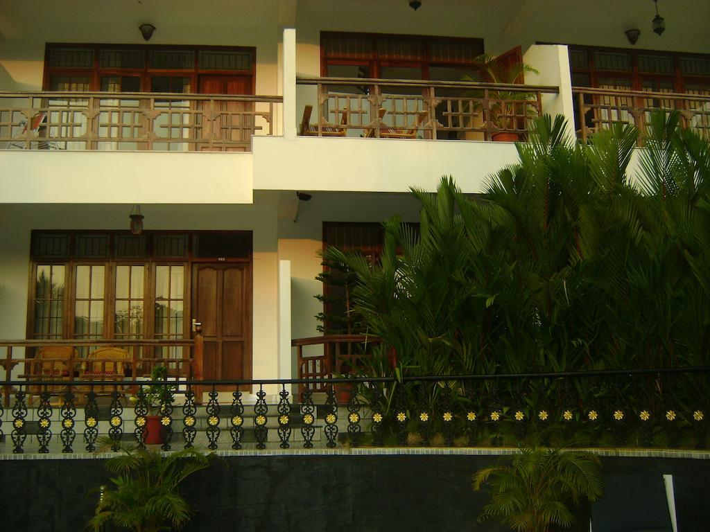 Chakra Ayurvedic Resort Ковалам Экстерьер фото
