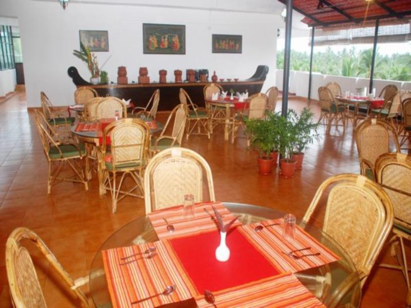 Chakra Ayurvedic Resort Ковалам Экстерьер фото
