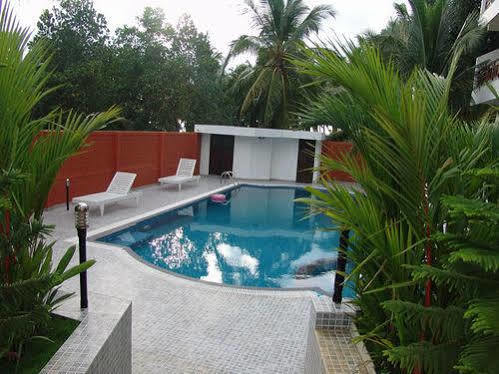 Chakra Ayurvedic Resort Ковалам Экстерьер фото