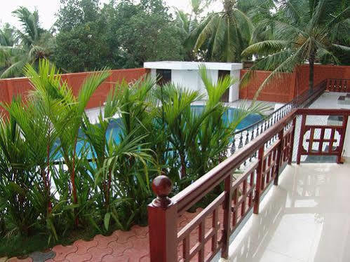 Chakra Ayurvedic Resort Ковалам Экстерьер фото